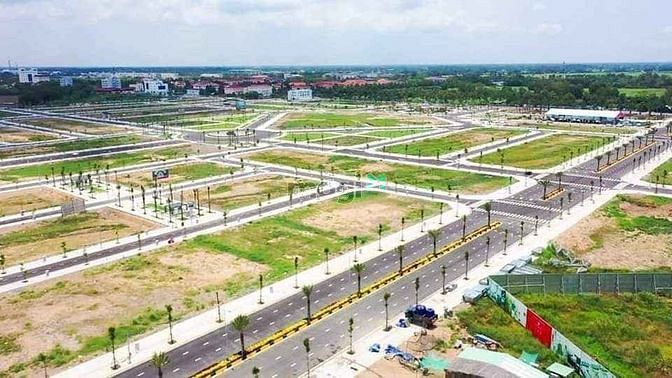 Hình ảnh Chính chủ cần bán lô đất full thổ cư , sổ sẳn giá 400tr