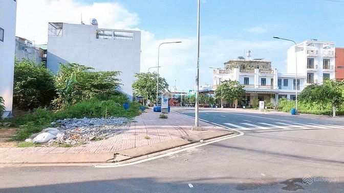 Hình ảnh Bán Nhanh Lô Đất Ngay Liên Phường DT 95m2 Giá 1.85Tỷ Phước Long B Q9