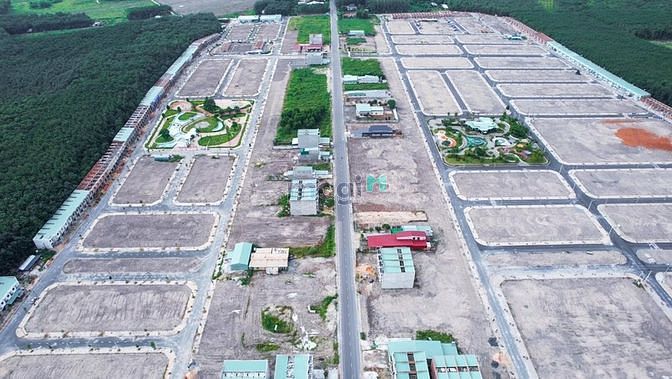 Hình ảnh Chính chủ cần bán đất full thổ cư, Sổ sẵn giá 350tr