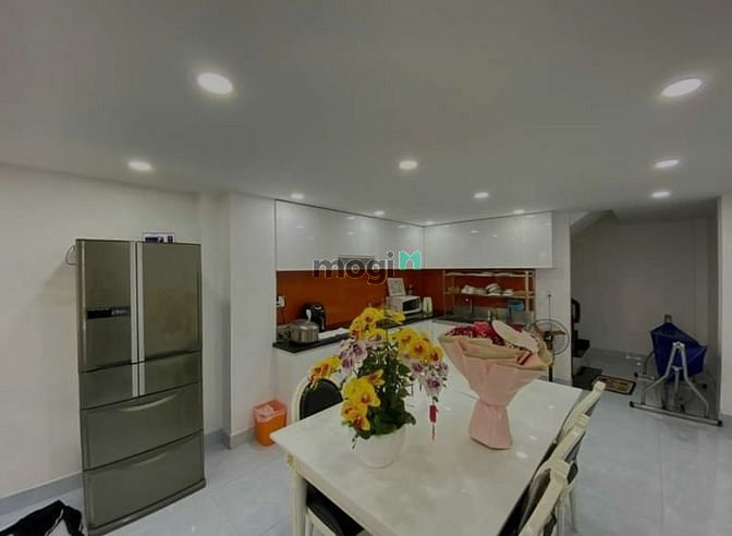 Hình ảnh CỰC HOT Lê Thánh Tôn, Q1, 48m2, 3PN, 3 NVS, 2tỷ350