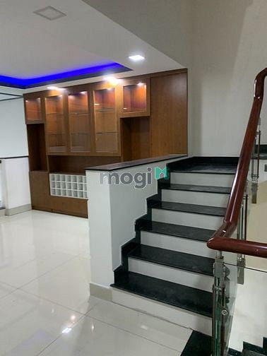 Hình ảnh Cho thuê nhà HXH đường Phạm Văn Chiêu DT 5x20