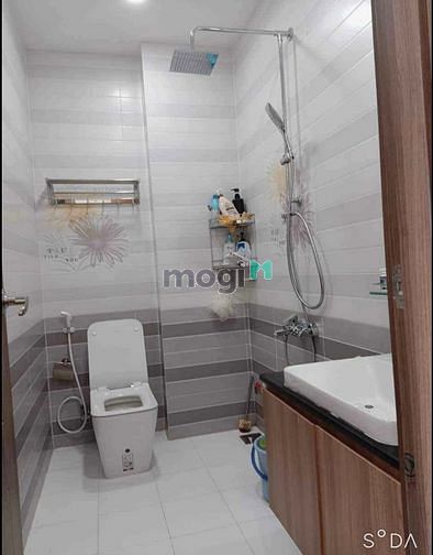 Hình ảnh 2 TỶ 480 CÓ NGAY nhà D2 Bình Thạnh Hẻm Xe Hơi