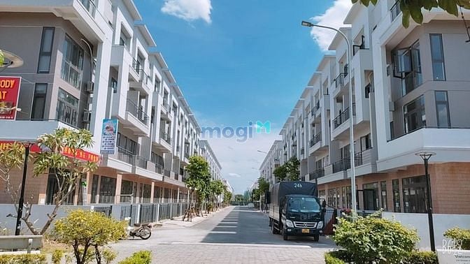 Hình ảnh Nhà phố liền kề - Giá đáy thị trường
