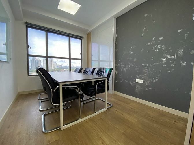 Hình ảnh Văn phòng 100m2 Full NT tại The Sun Avenue đang trống vào ngay