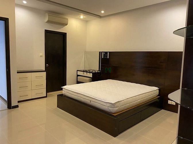 Hình ảnh Thuê ngay căn góc 3PN Saigon Pearl 136m2. Chỉ 28 triệu bao phí quản lý