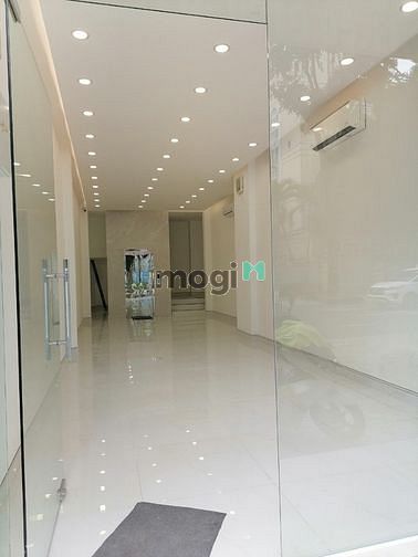 Hình ảnh Cho thuê nhà MT vị trí đẹp tại Pasteur Q.3, 6lầu,TM