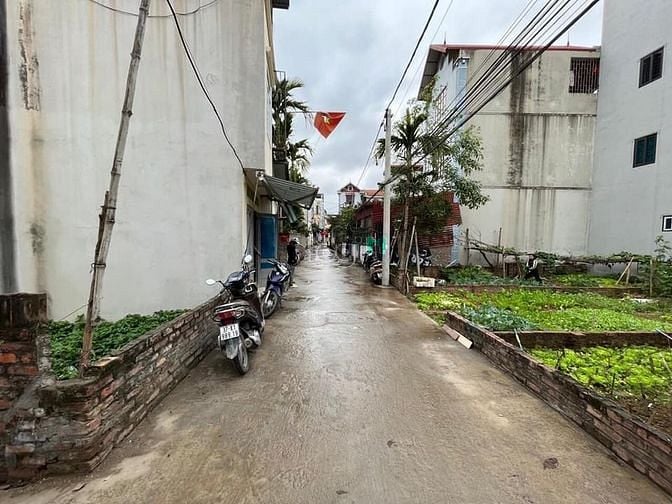 Hình ảnh Bán 38m2 đất thổ cư Vân Canh, Hoài Đức. Mặt rộng, vuông vắn, ngõ 3m.