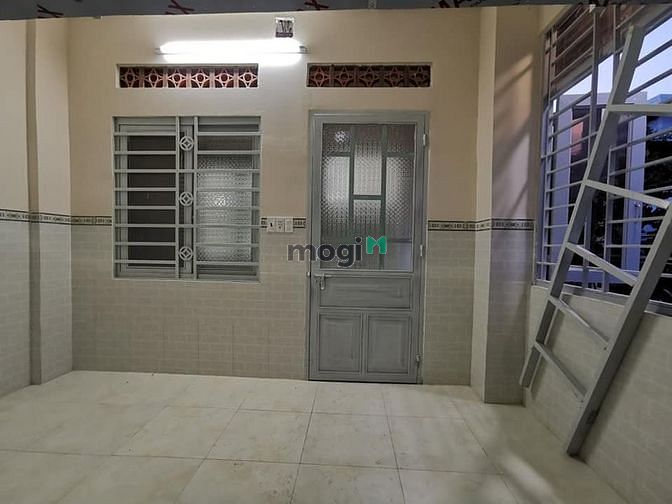 Hình ảnh Phòng Gác lửng Mới 100%_ Gần ngay CV Phần Mềm Quang Trung