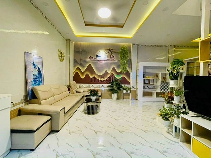 Hình ảnh Nhà ngay UBND Thạnh Lộc Q. 12 4 tầng, 4*18m, sổ riêng