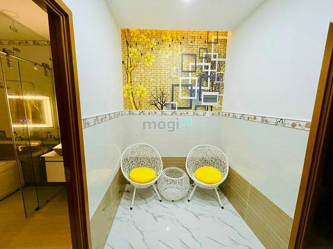Hình ảnh Nhà ngay UBND Thạnh Lộc Q. 12 4 tầng, 4*18m, sổ riêng