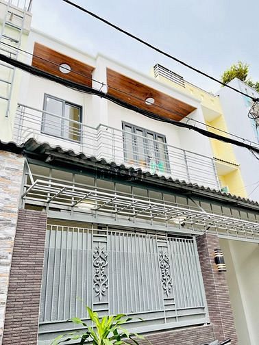 Hình ảnh Chỉ 88tr/m2, 5.5x10m, 2 tầng, 2PN 2WC, HXH Phan Văn Trị. 100%