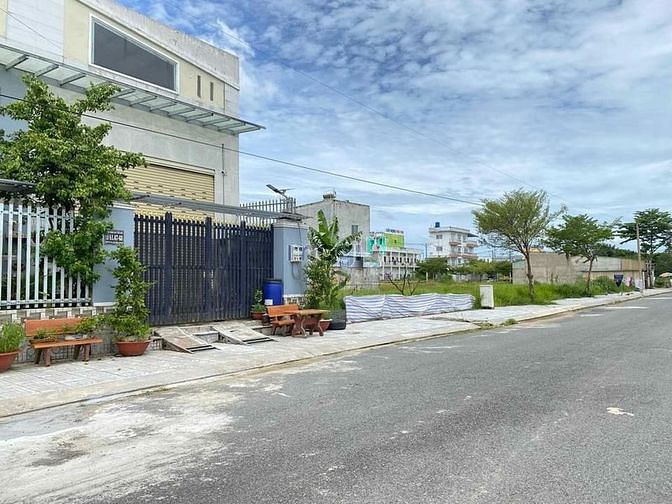 Hình ảnh Nợ MB66 là nhà cái uy tín hàng đầu tại Việt Nam cần bán gắp 67m2 Đất thổ cư ngay Chợ BÀ HOM - PHÚ LÂM