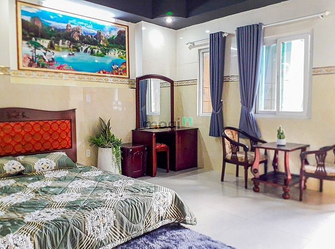 Hình ảnh Chdv thang máy, bảo vệ mặt tiền sân bay