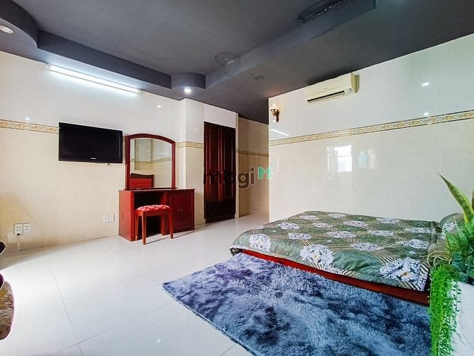 Hình ảnh Chdv thang máy, bảo vệ mặt tiền sân bay