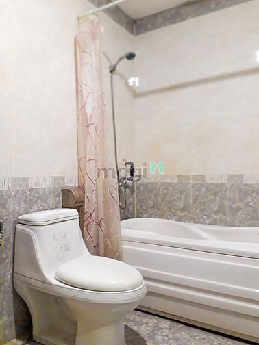 Hình ảnh Chdv khai trương có thang máy Trung Tâm