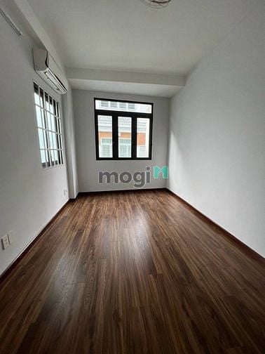 Hình ảnh Nhà Hẻm 1/ Kế bên Vạn Hạnh Mall, Q10. 5,8mx8m. T+2L+ST