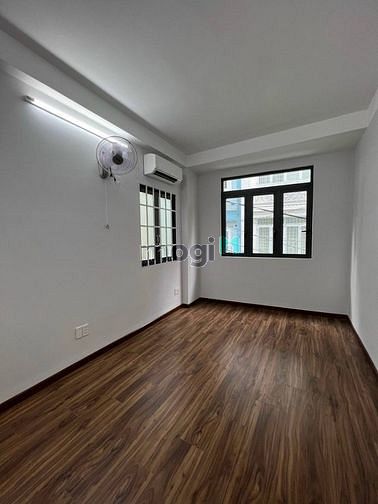 Hình ảnh Nhà Hẻm 1/ Kế bên Vạn Hạnh Mall, Q10. 5,8mx8m. T+2L+ST