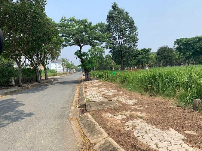 Hình ảnh Đất Nền Giá Rẻ 1.99tỷ DT 95m2 Ngay Lê Văn Lương Tân Phong Quận 7. SHR