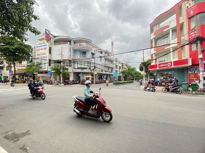 Hình ảnh Nhà Hoàng Diệu 2- Linh Chiểu - 6PN - HXH - DT: 82m2 - THU NHẬP 15Tr/th