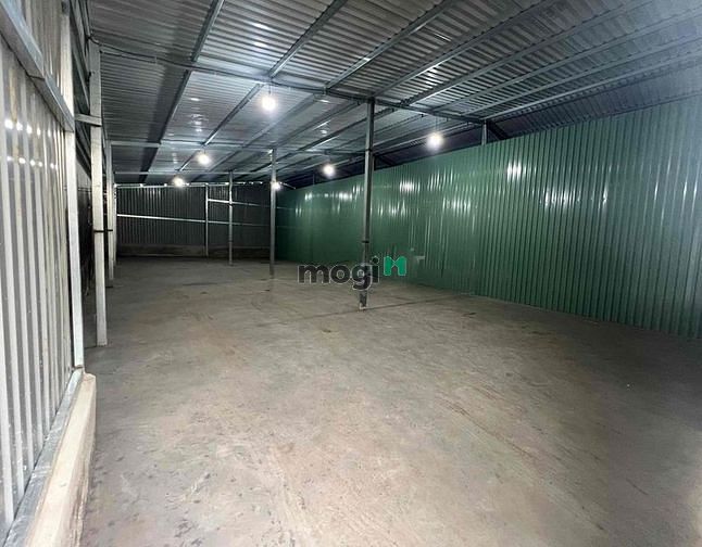 Hình ảnh Kho 350m2 Đường CÔNG Lê Trọng Tấn