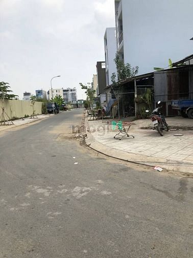 Hình ảnh Sang gấp lô đất 94m2, Giá 1.9 Tỷ, nằm ngay đường Lê Hữu Kiều, Quận 2