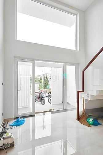 Hình ảnh 5 tầng hxh10m phan văn trị đối diện emart 4x18m