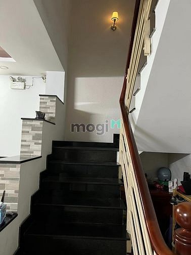 Hình ảnh Hẻm Xe Tăng 5 Tầng Diện Tích Khủng 100M2 Q12