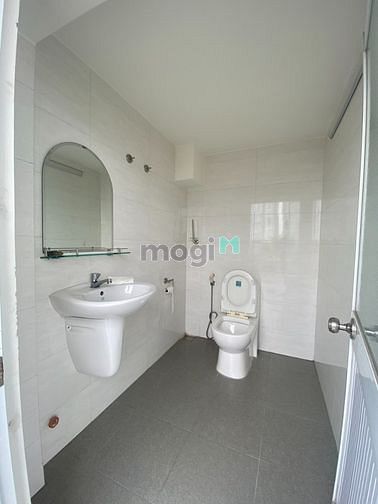 Hình ảnh Studio_sân thượng, 50m2, đủ nội thất, view tầng cao ở kdc him lam q7