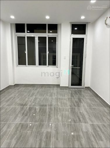 Hình ảnh Nhà mới xây, 2 lầu 2pn, hẻm 207/90B 3 tháng 2, p11, q10