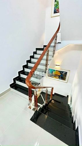 Hình ảnh Nhỉnh 5 Tỷ, TT. Nhà Bè, HXH, 61M, Nội Thất Ngoại