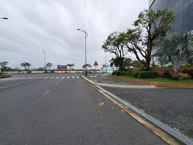 Hình ảnh Bán đất Biệt Thự MT Bùi Tá Hán, 250m2 gần sông Hàn, Khuê Mỹ 15 tỷ