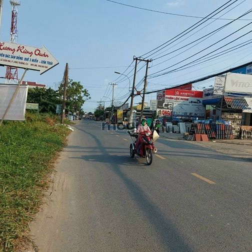 Hình ảnh Cho thuê đất Mặt Tiền Lã Xuân Oai , Long Trường , Quận 9 _ Ngang 24x84