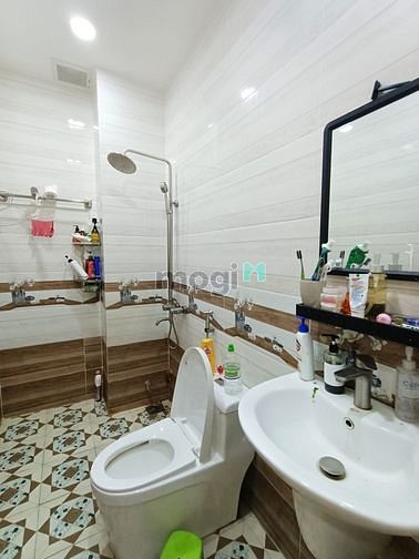 Hình ảnh Chính chủ cần bán nhà Bình Tân, (4mx18m), Hẻm xe tải 7M thông, 3 Tầng