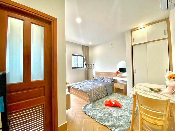 Hình ảnh phòng studio siêu xinh ban công có vườn hồng