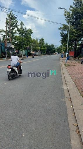 Hình ảnh Bán lô đất mặt tiền phường Tân Bình TP Dĩ An