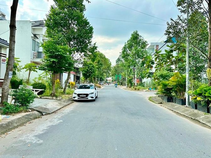 Hình ảnh Bán nền trục chính đ.số 3 - KDC Hồng phát - p.An bình giá 5.5 tỷ