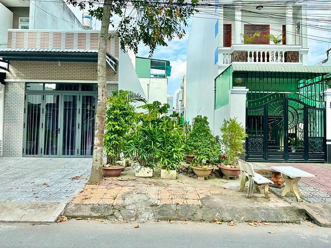 Hình ảnh Bán nền trục chính đ.số 3 - KDC Hồng phát - p.An bình giá 5.5 tỷ