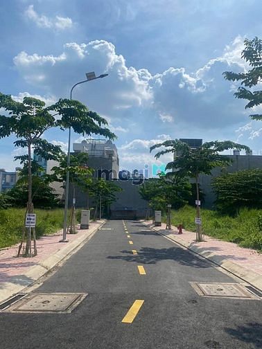 Hình ảnh Sang gấp lô đất Liên Phường, Phước Long B, giá 1ty900, DT 85m2, có sổ.