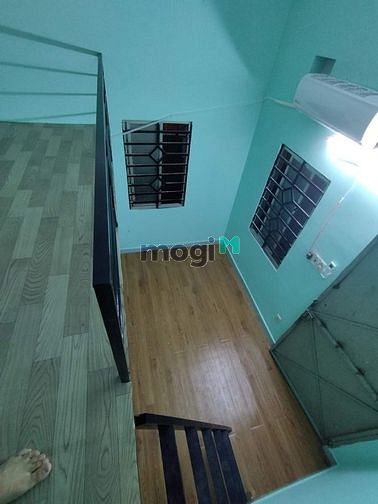 Hình ảnh cho thuê phòng giá rẻ có máy lạnh tại tân bình