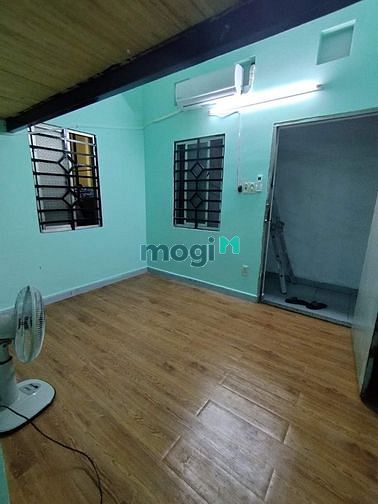 Hình ảnh cho thuê phòng giá rẻ có máy lạnh tại tân bình