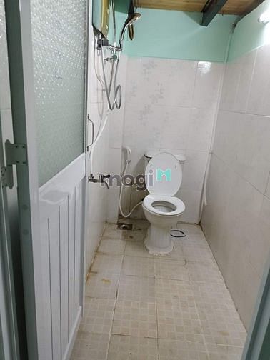 Hình ảnh cho thuê phòng giá rẻ có máy lạnh tại tân bình