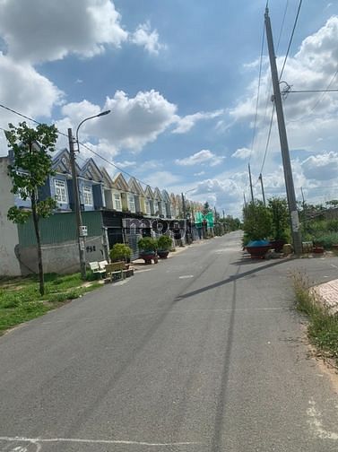 Hình ảnh Bán đất thổ cư 102m2 mặt tiền QL50 Thị xã Gò Công, SHR, xây dựng tự do