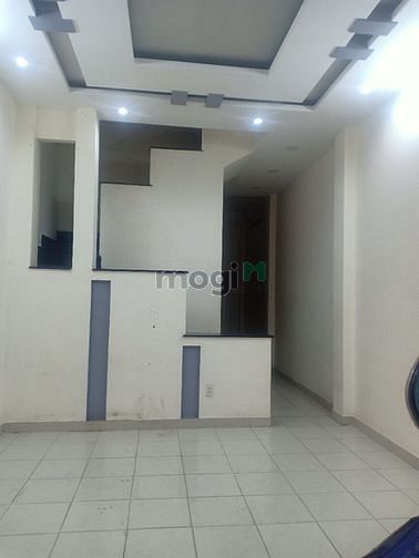 Hình ảnh Cho Thuê Nhanh Nhà 4 Tấm Lê Văn Quới