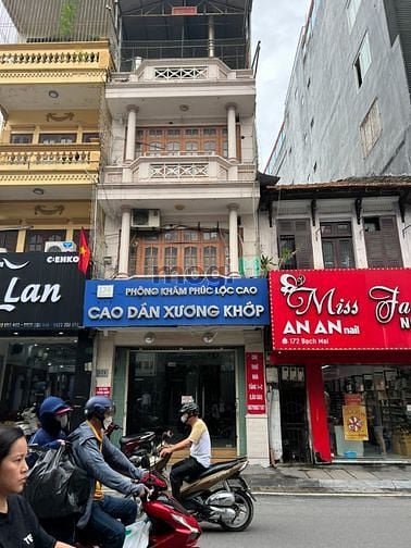 Hình ảnh Cho thuê nhà phố PHẠM NGỌC THẠCH 90m2 x4T.