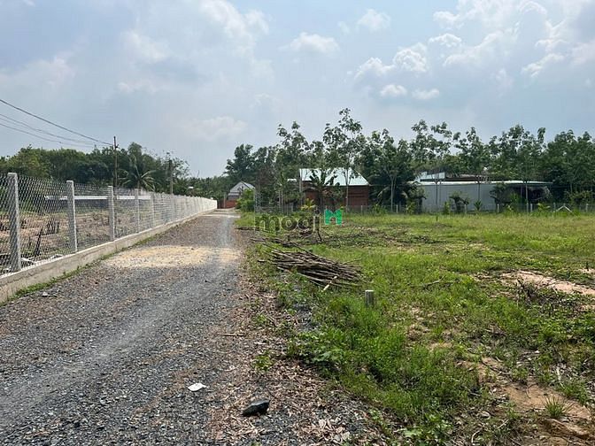 Hình ảnh Bán 2 lô đất 5x30m thổ cư hết đất, cách nhựa 400m ở Thạnh Đức, Gò Dầu.