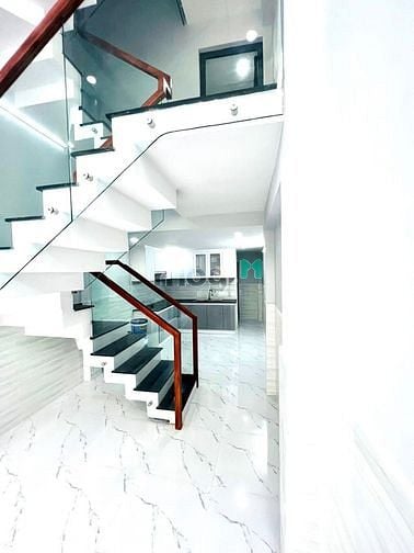 Hình ảnh Bán Nhà MT hẻm Gò Vấp, tiện ích đầy đủ