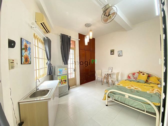Hình ảnh Studio 30m2 bancong full nt, ngay Cách mạng tháng 8
