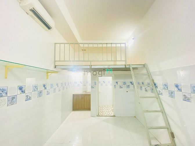 Hình ảnh Phòng trọ gác lửng giá rẻ Tân Phú