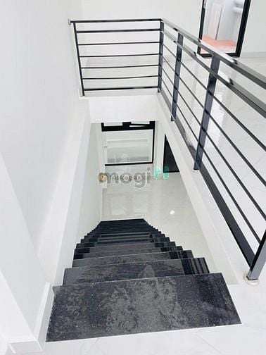 Hình ảnh Cho thuê nhà MT D5,q.Bình Thạnh; 4x22m, T-2L-ST, 5PN; 50tr/th