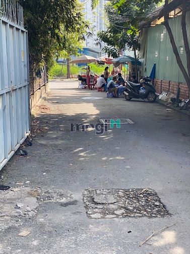 Hình ảnh Cho thuê kho xưởng 450m2 đường đào trí phường phú thuận quận 7